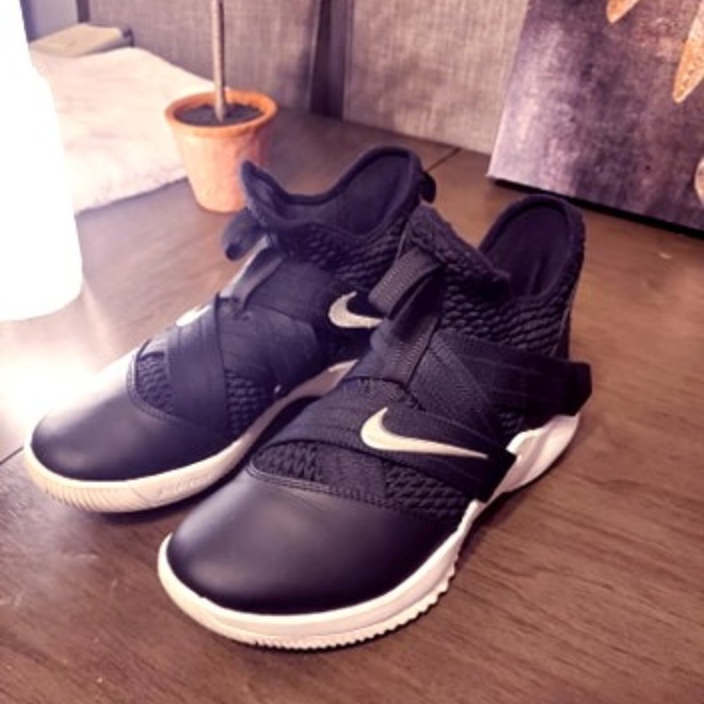 Nike Lebron Soldier XII